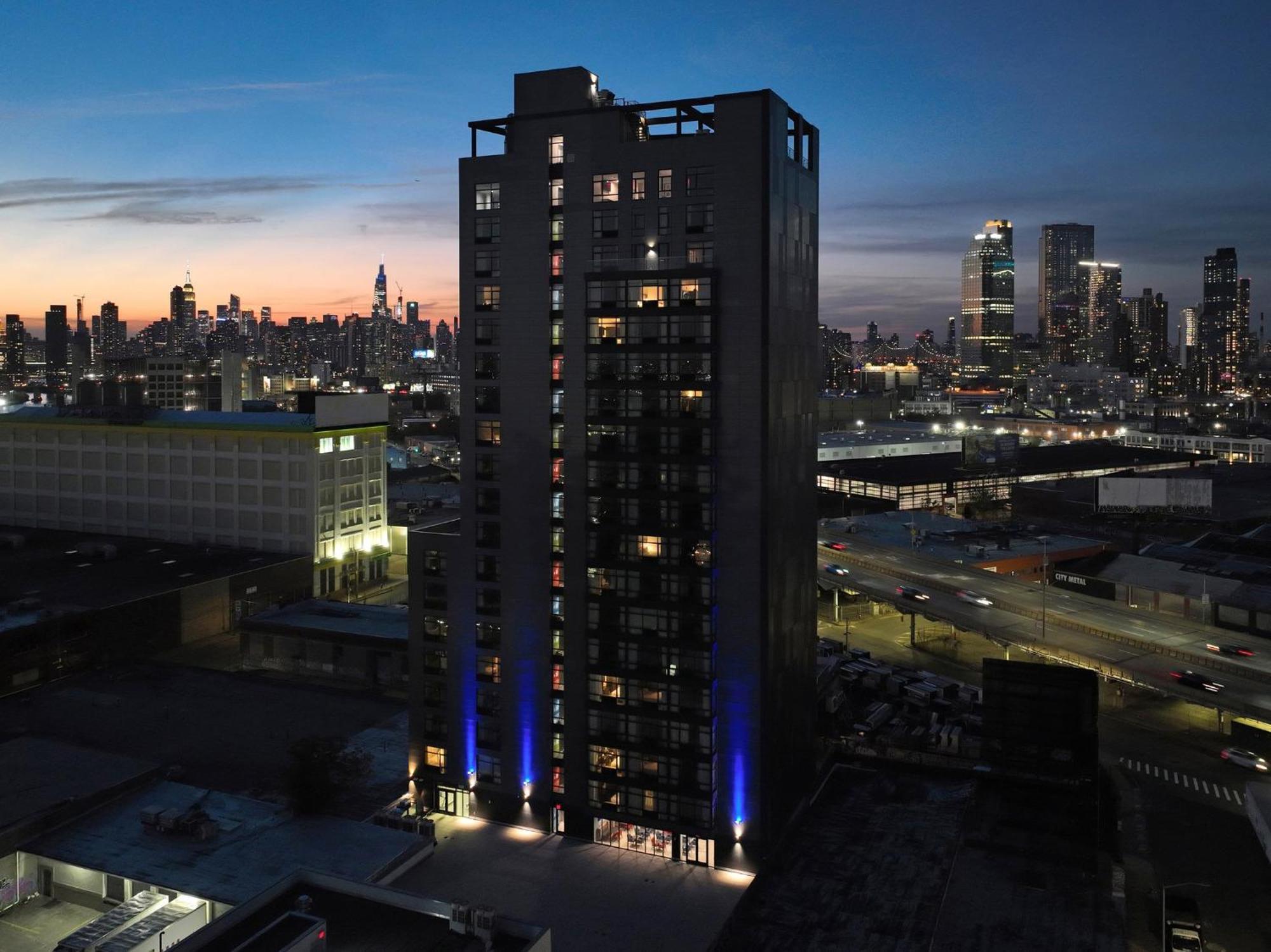 Holiday Inn Express Long Island City E - New York By Ihg エクステリア 写真