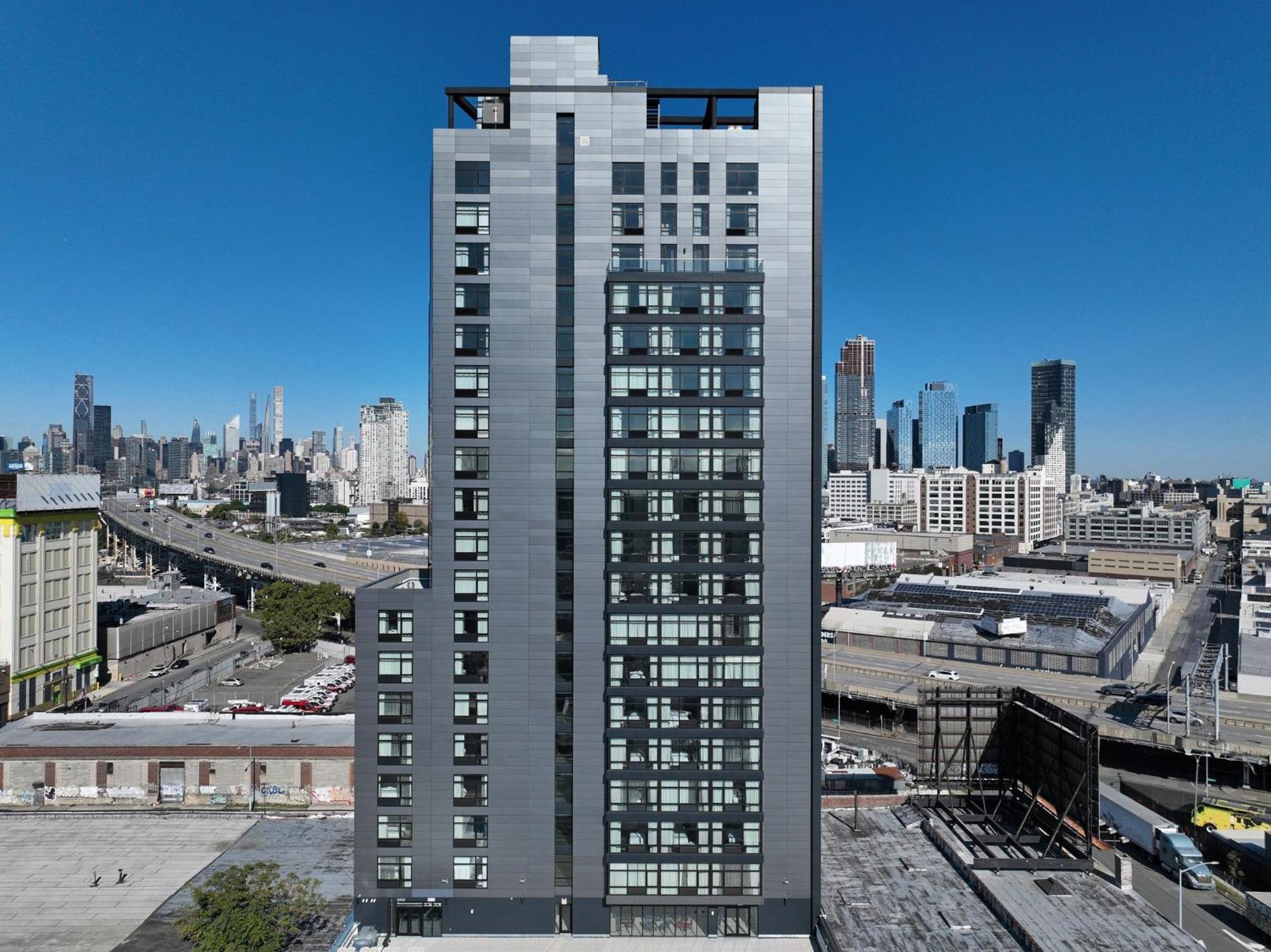 Holiday Inn Express Long Island City E - New York By Ihg エクステリア 写真