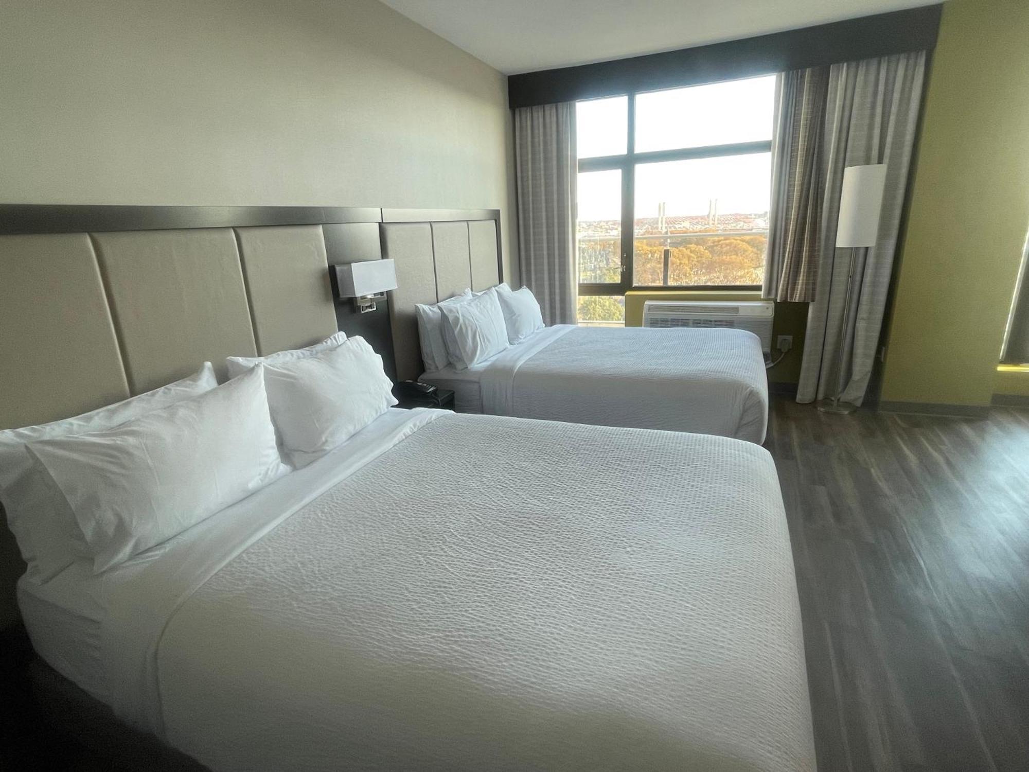 Holiday Inn Express Long Island City E - New York By Ihg エクステリア 写真
