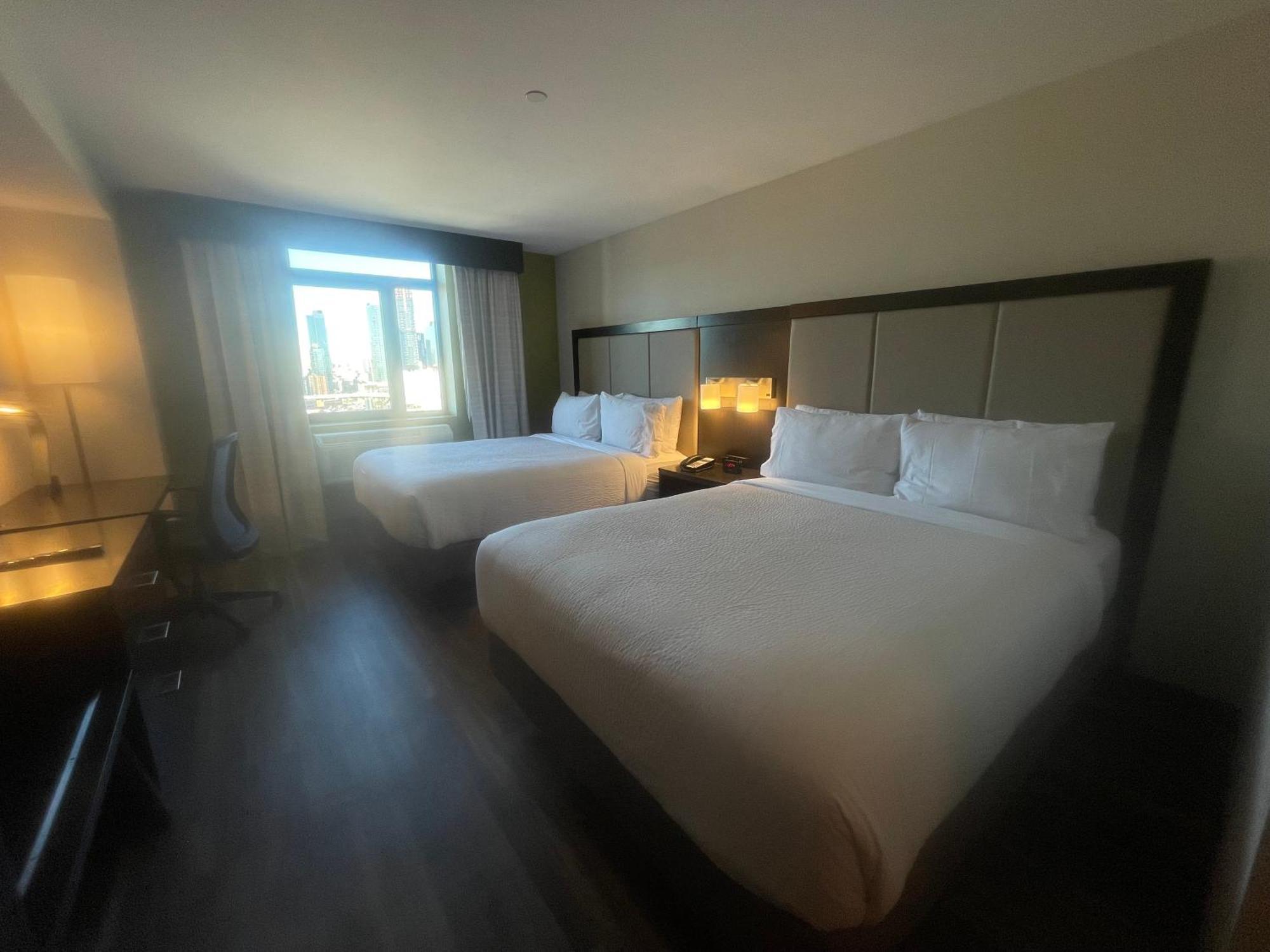 Holiday Inn Express Long Island City E - New York By Ihg エクステリア 写真