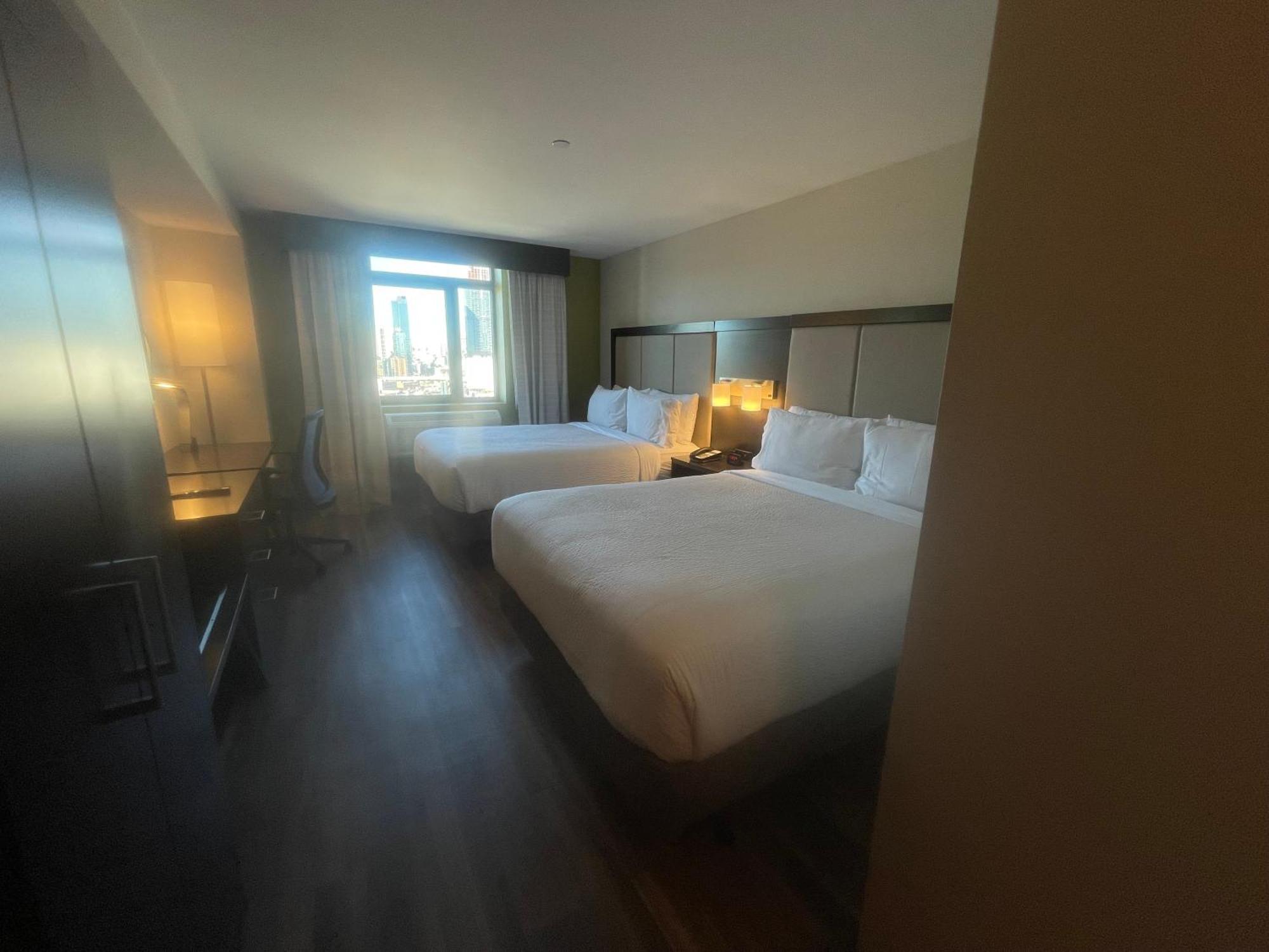 Holiday Inn Express Long Island City E - New York By Ihg エクステリア 写真