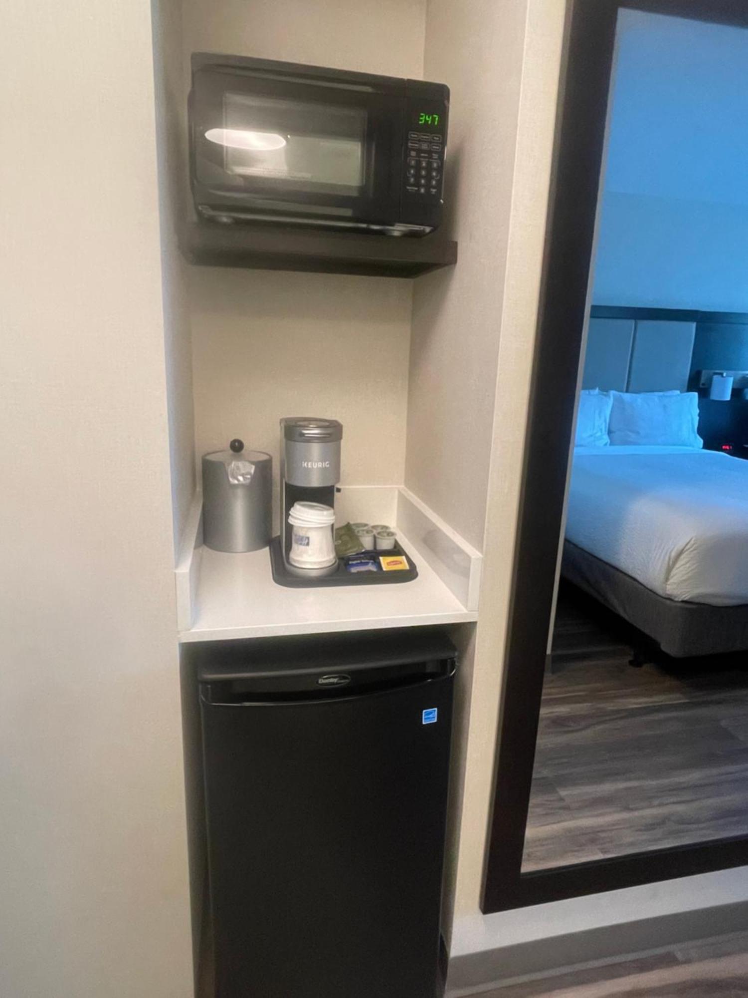 Holiday Inn Express Long Island City E - New York By Ihg エクステリア 写真